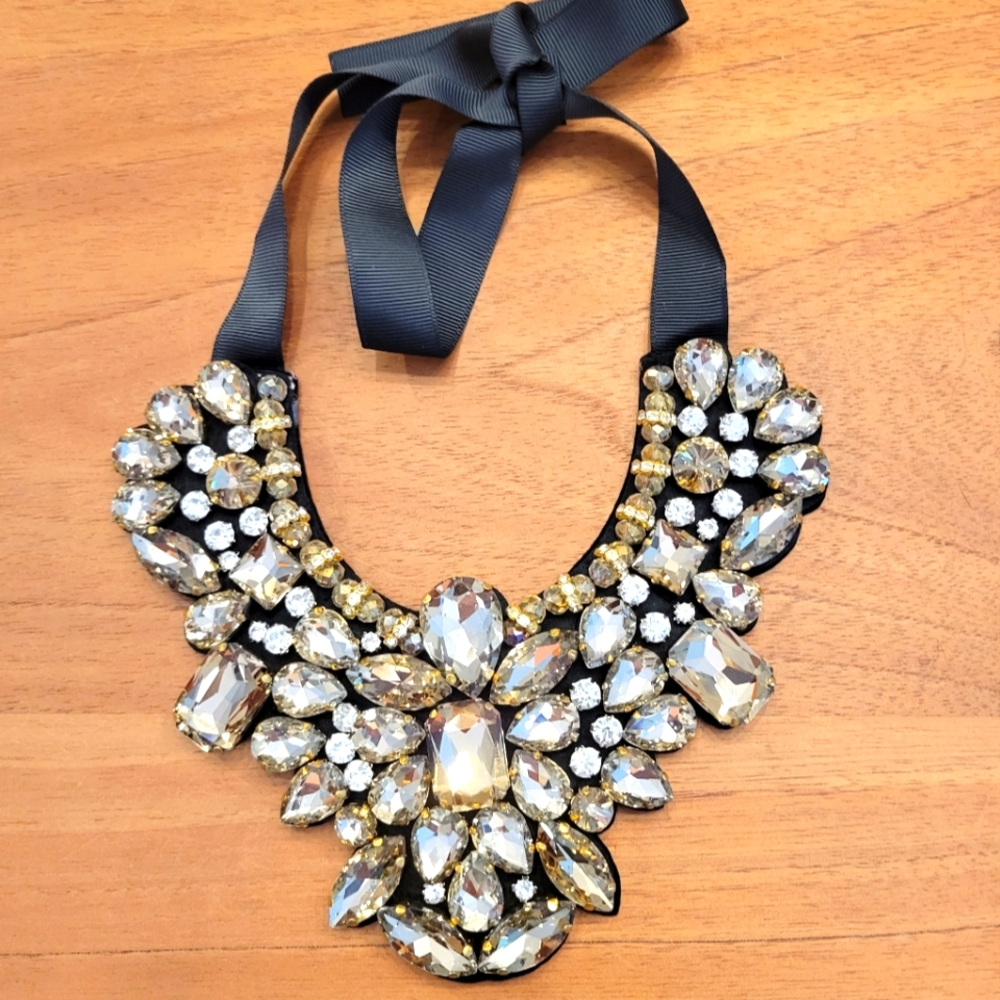 New costume bling, Bob statement necklace